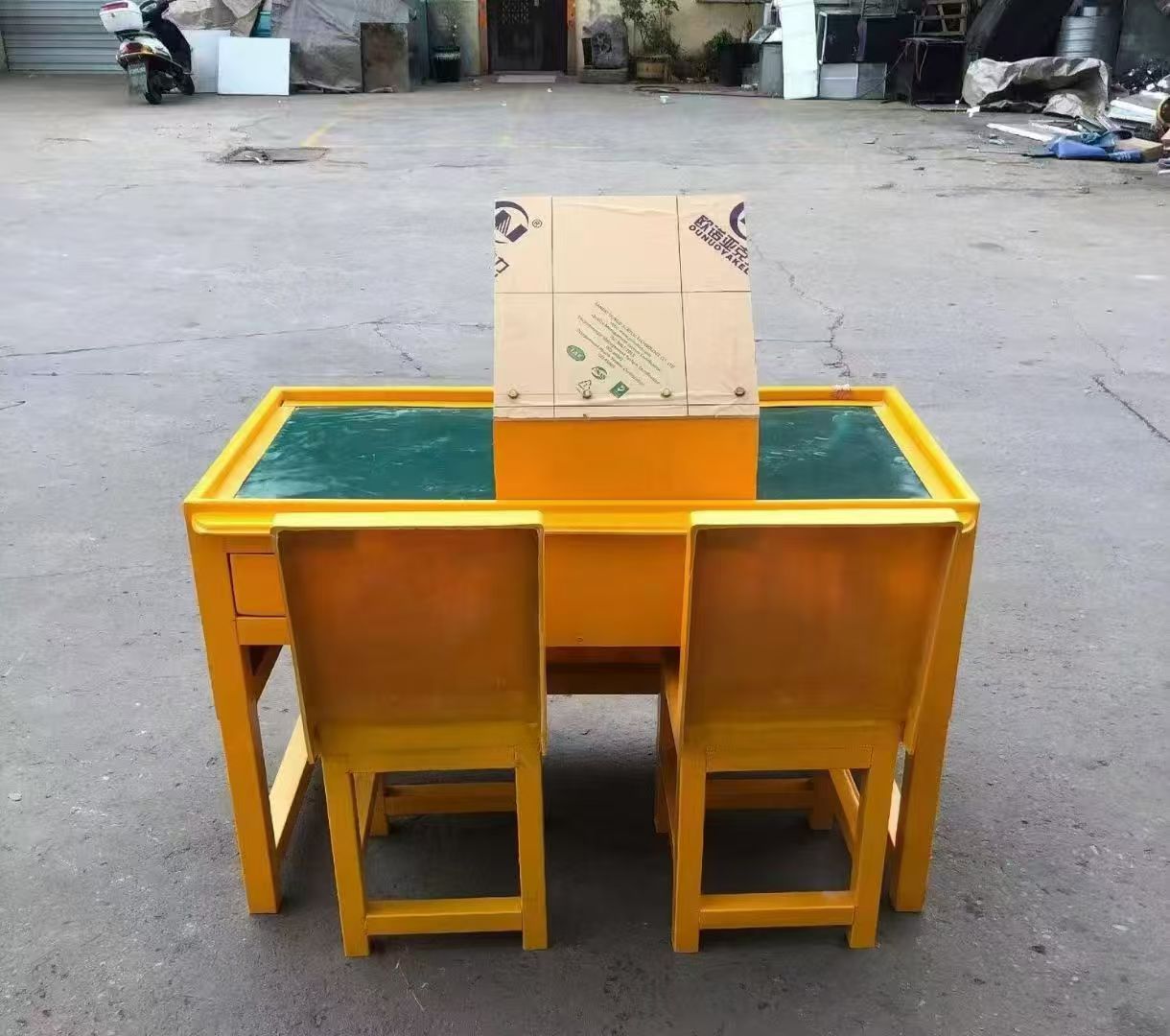 荷塘防静电导通桌井下煤矿火工品发放桌：危险品流转的安全守护者